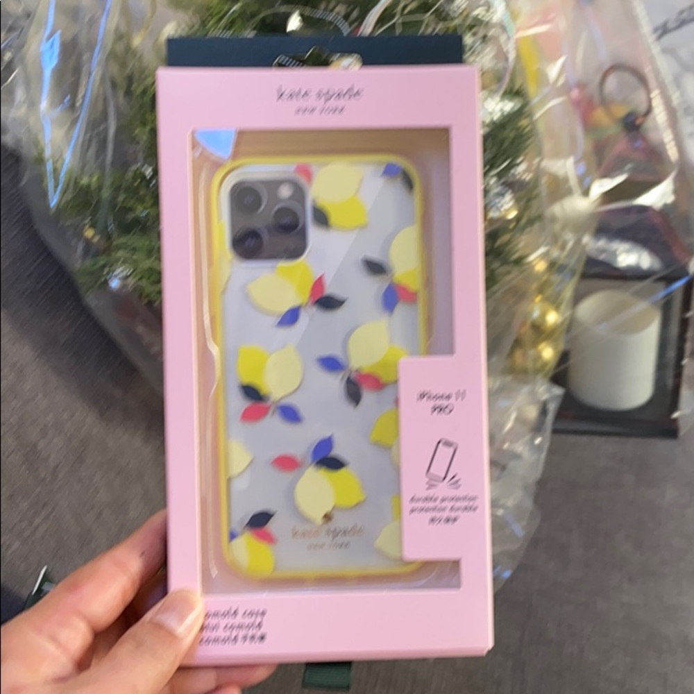 BNWB Kate Spade iPhone 11 pro lemon case